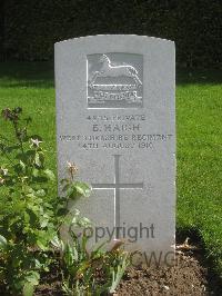 Authuile Military Cemetery - Haigh, E