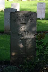 Authuile Military Cemetery - Hulme, J