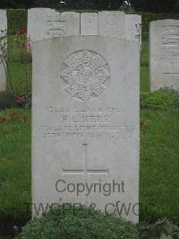 Authuile Military Cemetery - Kerr, F L