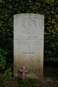 Authuile Military Cemetery - Law, Victor Thomas