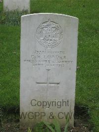 Authuile Military Cemetery - Loader, C H