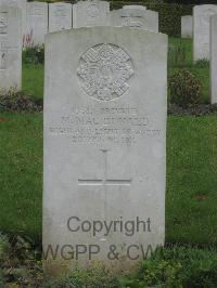 Authuile Military Cemetery - MacDonald, M