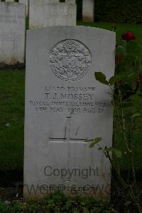 Authuile Military Cemetery - Mosley, Thomas