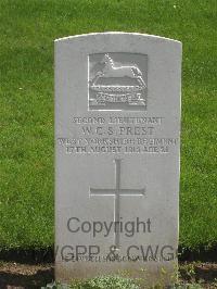 Authuile Military Cemetery - Prest, W C S