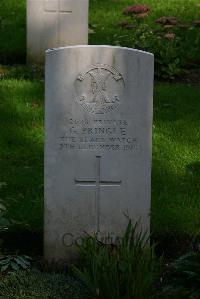 Authuile Military Cemetery - Pringle, G