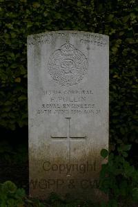 Authuile Military Cemetery - Pullin, E