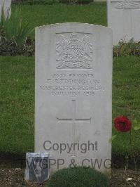 Authuile Military Cemetery - Reddington, F