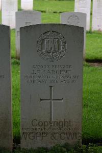 Authuile Military Cemetery - Sargent, John Frederick