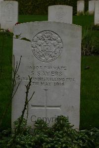 Authuile Military Cemetery - Sayers, S