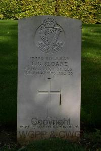 Authuile Military Cemetery - Sloane, Thomas George