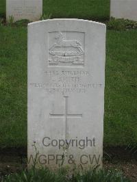 Authuile Military Cemetery - Smith, J