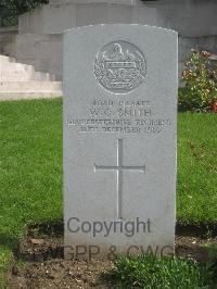 Authuile Military Cemetery - Smith, W C