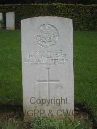 Authuile Military Cemetery - Sweetman, W J