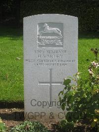 Authuile Military Cemetery - Varley, H