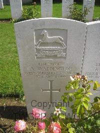 Authuile Military Cemetery - Waddington, Arthur