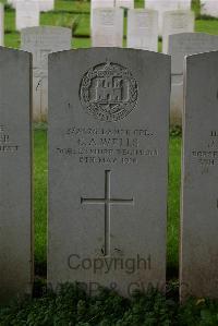 Authuile Military Cemetery - Wells, C A