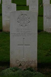 Authuile Military Cemetery - Wilson, W