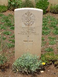 Medjez-El-Bab War Cemetery - Jones, Vincent Thathen