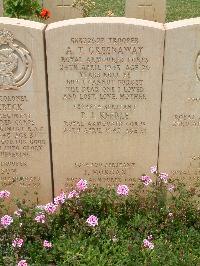 Medjez-El-Bab War Cemetery - Keeble, Percy John