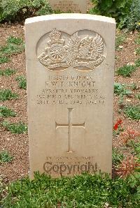 Medjez-El-Bab War Cemetery - Knight, Edward William Thomas