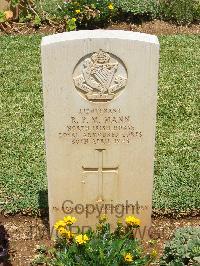 Medjez-El-Bab War Cemetery - Mann, Robert James