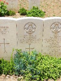 Medjez-El-Bab War Cemetery - Monks, Thomas