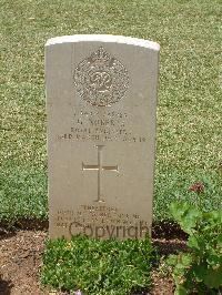 Medjez-El-Bab War Cemetery - Roberts, George