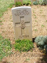 Medjez-El-Bab War Cemetery - Robertson, Peter Glen