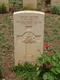 Medjez-El-Bab War Cemetery - Robinson, Robert