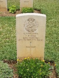 Medjez-El-Bab War Cemetery - Ross, Leonard Fairfax