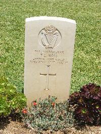 Medjez-El-Bab War Cemetery - Ross, Thomas Edward