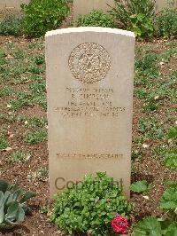 Medjez-El-Bab War Cemetery - Simpson, Robert