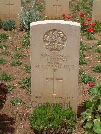 Medjez-El-Bab War Cemetery - Skinner, Frederick John