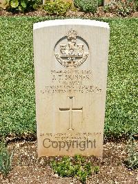 Medjez-El-Bab War Cemetery - Skinner, John Thomas