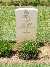 Medjez-El-Bab War Cemetery - Smith, Horace James