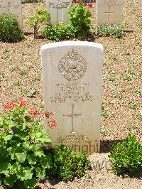 Medjez-El-Bab War Cemetery - Taylor, Thomas