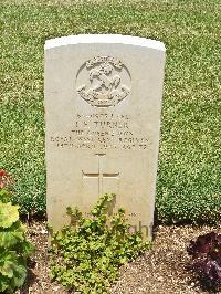 Medjez-El-Bab War Cemetery - Turner, Lenard Edward