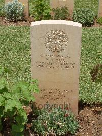 Medjez-El-Bab War Cemetery - Vale, Denis Harry