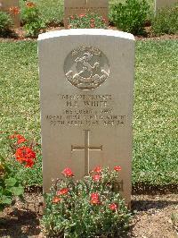 Medjez-El-Bab War Cemetery - White, Maurice Edgar