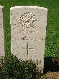 Coriano Ridge War Cemetery - Book, Frederick