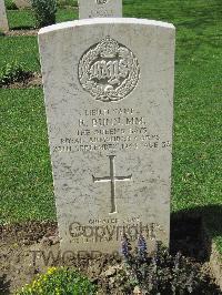 Coriano Ridge War Cemetery - Bunn, Roger