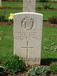 Coriano Ridge War Cemetery - Casey, William John