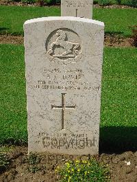 Coriano Ridge War Cemetery - Davis, Alfred Charles