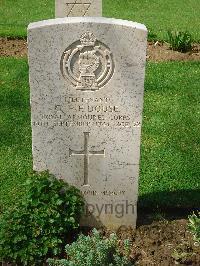 Coriano Ridge War Cemetery - Douse, Graham Frank Field