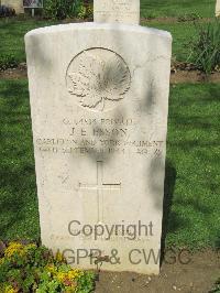 Coriano Ridge War Cemetery - Esson, Joseph E.