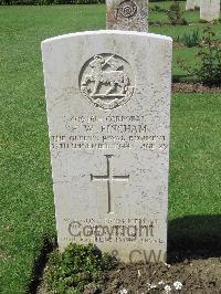 Coriano Ridge War Cemetery - Fincham, Frank William