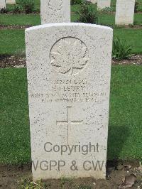 Coriano Ridge War Cemetery - Fleury, Fabin