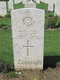 Coriano Ridge War Cemetery - Gilder, William Alfred