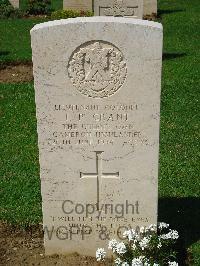 Coriano Ridge War Cemetery - Grant, Ian Patrick