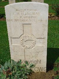 Coriano Ridge War Cemetery - Halliday, Loris Hector